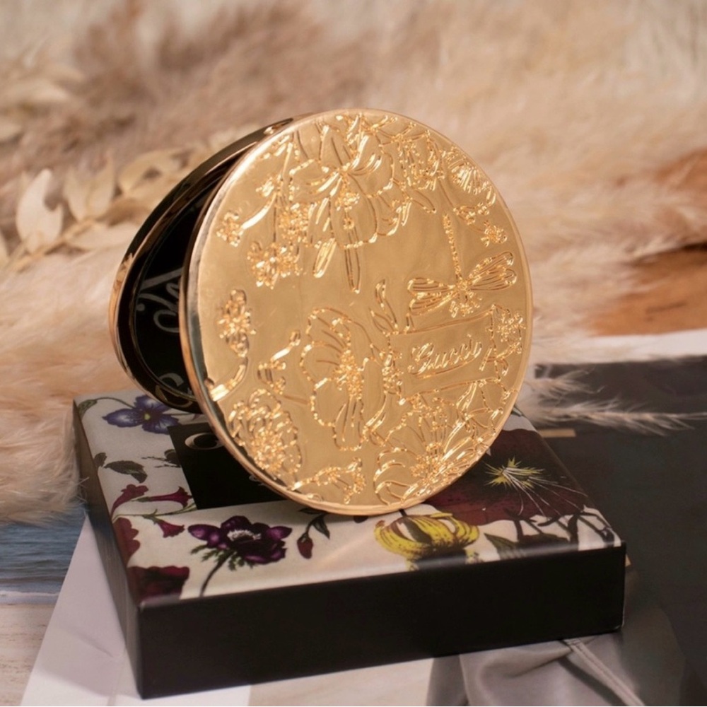 Gucci Flora‎ Compact Dual side Mirror Gold Color